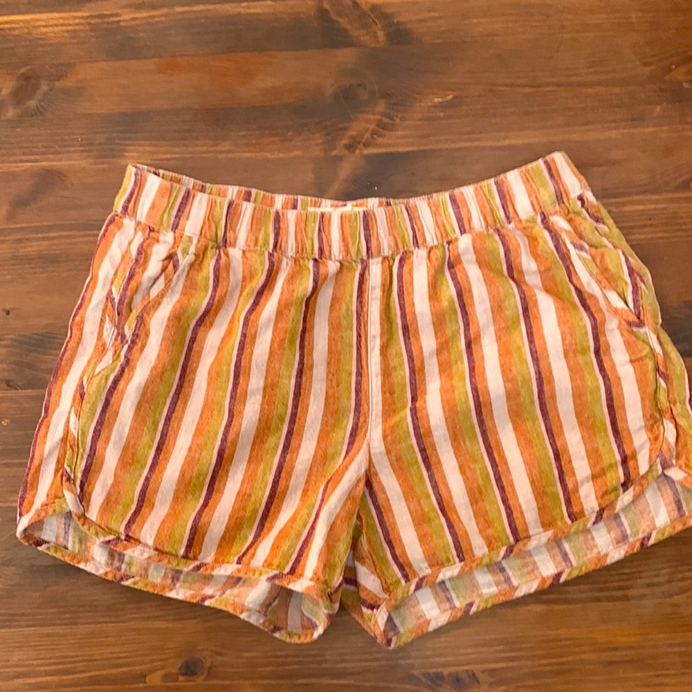 Madewell linen pull on shorts.  Good used condition.
